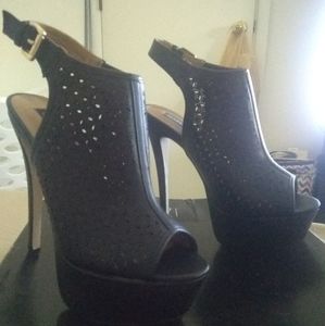 Women's shoes